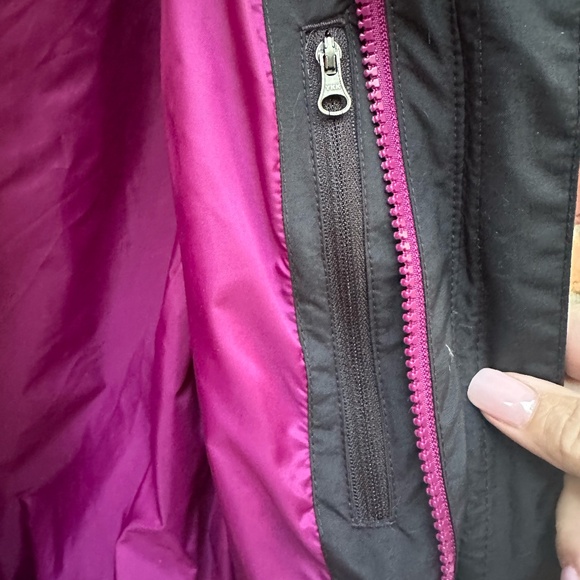 Women's Columbia Black Waterproof Jacket with Hood ~ Medium - Picture 3 of 9